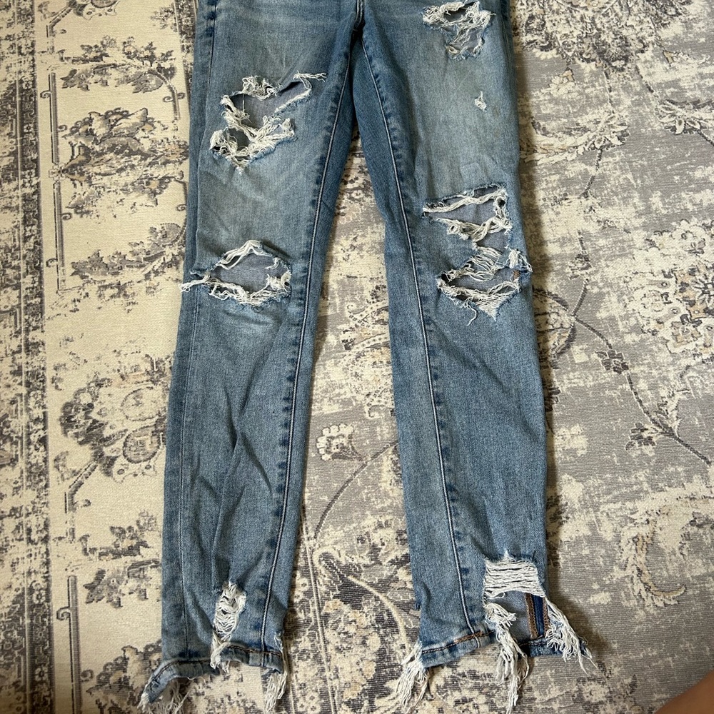 American Eagle Ripped Skinny Jeans